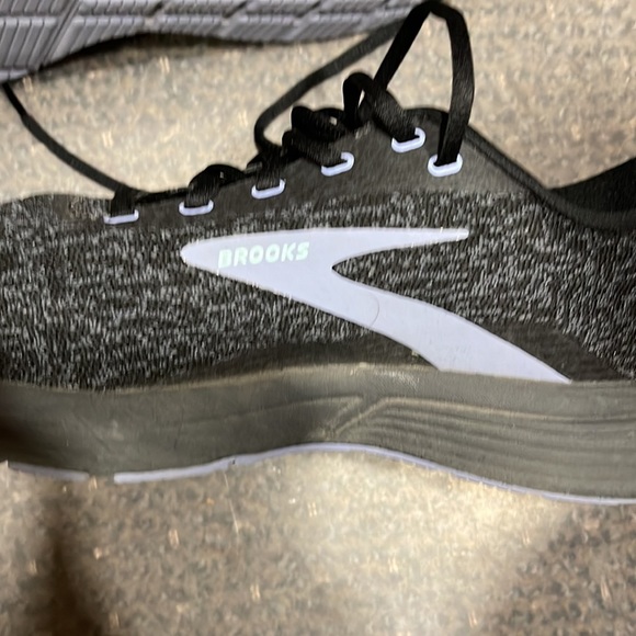 Brooks running shoe size 9. Worn handful of times. - Picture 7 of 7